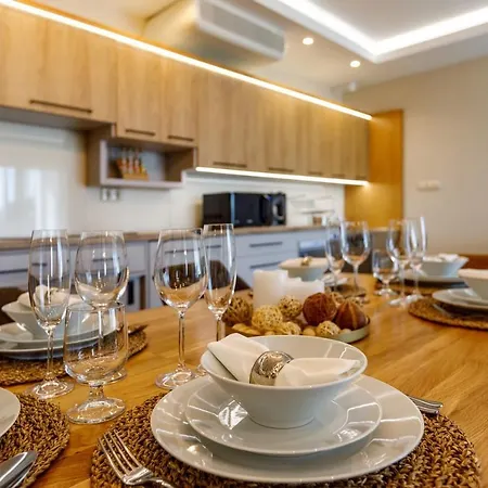 Royal Cafe * 凯斯特海伊